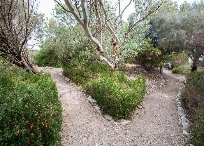 Coorong Waterfront Retreat